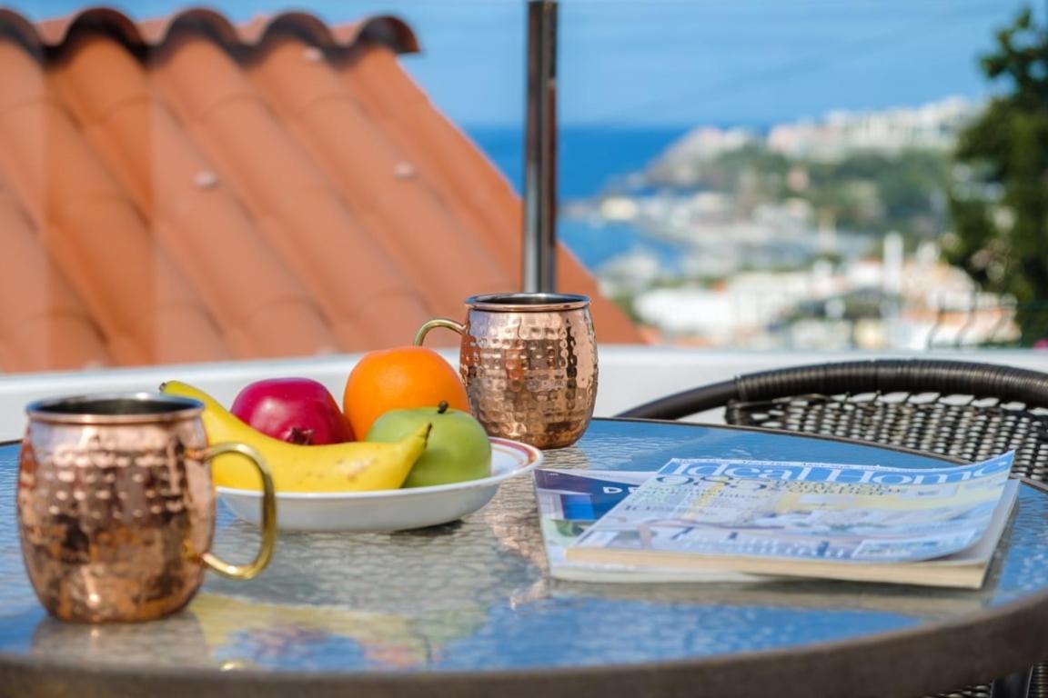 Guestready - An Amazing Blue Ocean View Hotel ฟุงชาล ภายนอก รูปภาพ